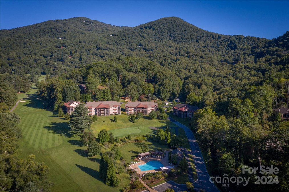 1650 Country Club Dr Maggie Valley, NC 28751