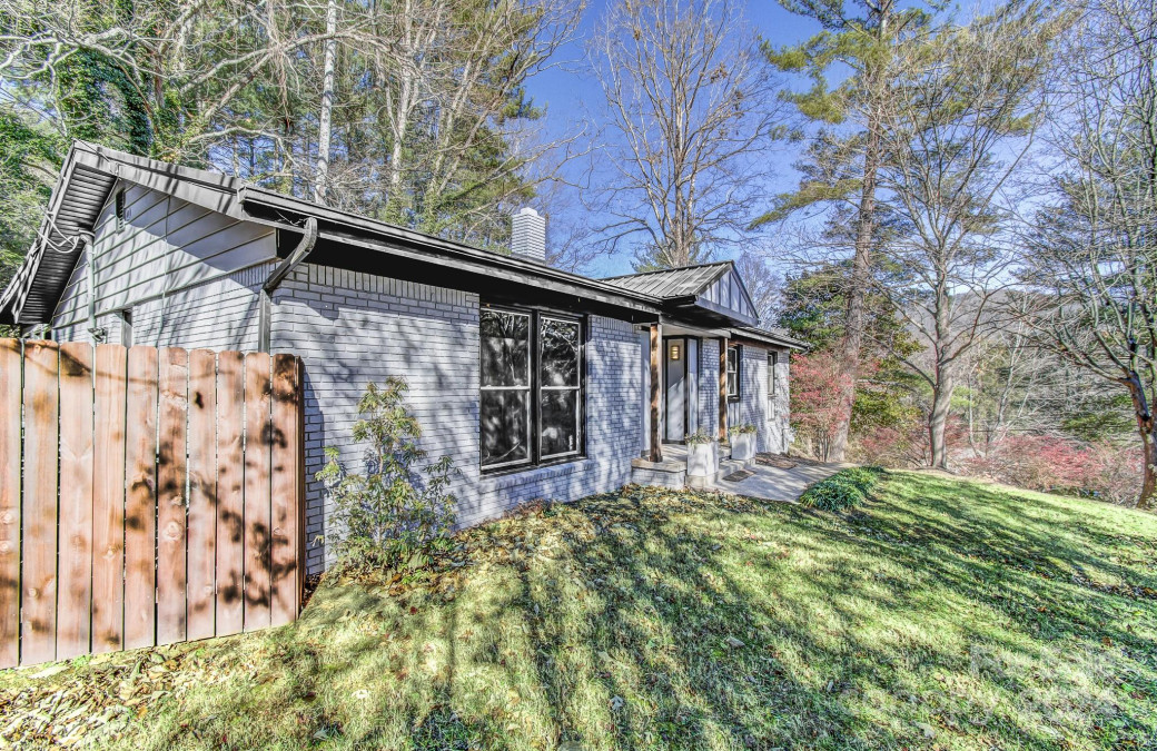 19 Clement Dr Asheville, NC 28805