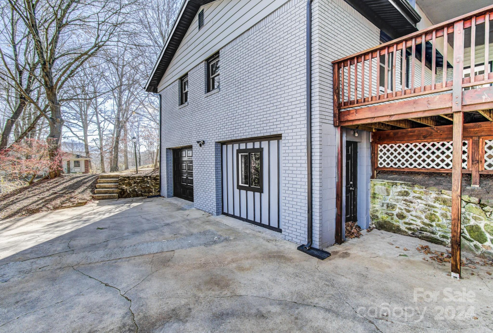 19 Clement Dr Asheville, NC 28805