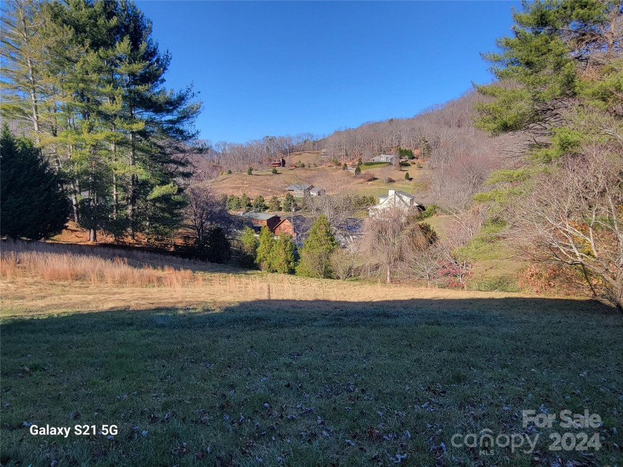 507 Utah Mountain Rd Waynesville, NC 28785