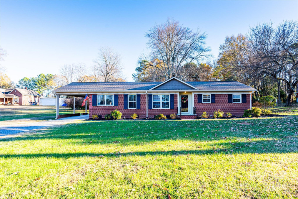 1924 Lincolnton Hw Cherryville, NC 28021