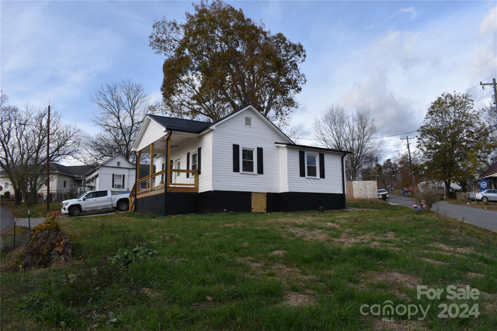 36 Circle C St Marion, NC 28752