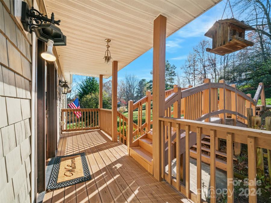 16 Sunny Ln Mars Hill, NC 28754