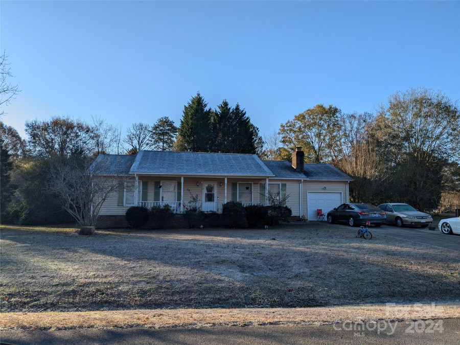 213 Timberland Dr Grover, NC 28073