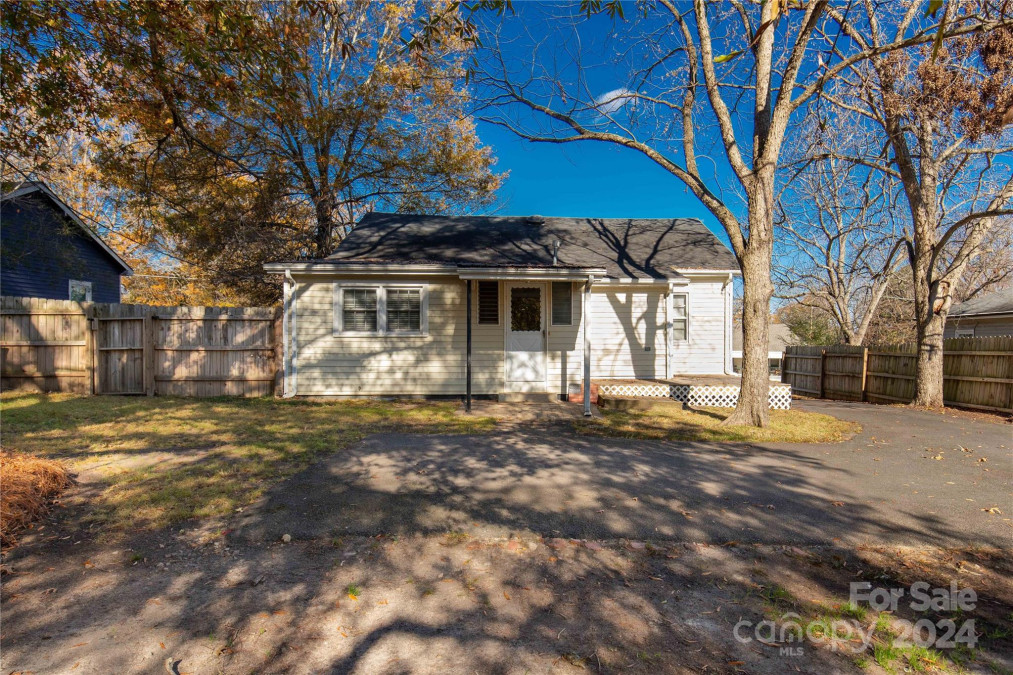 112 Mcconnell St Clover, SC 29710