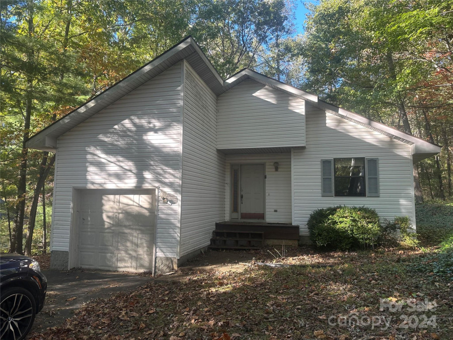 5 Rosemary Trl Flat Rock, NC 28731