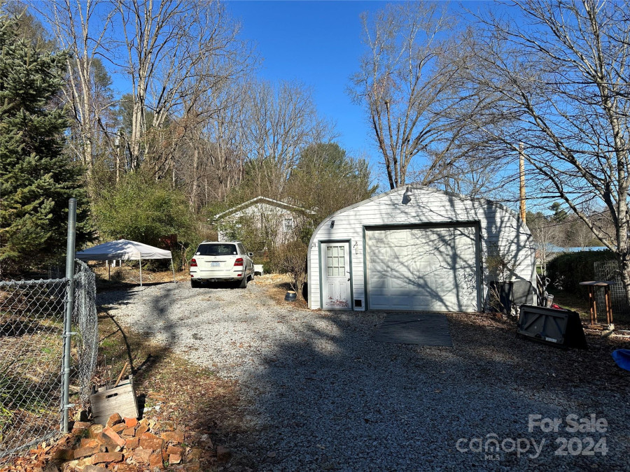 405 Daisey Ave Waynesville, NC 28786