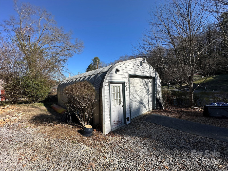 405 Daisey Ave Waynesville, NC 28786