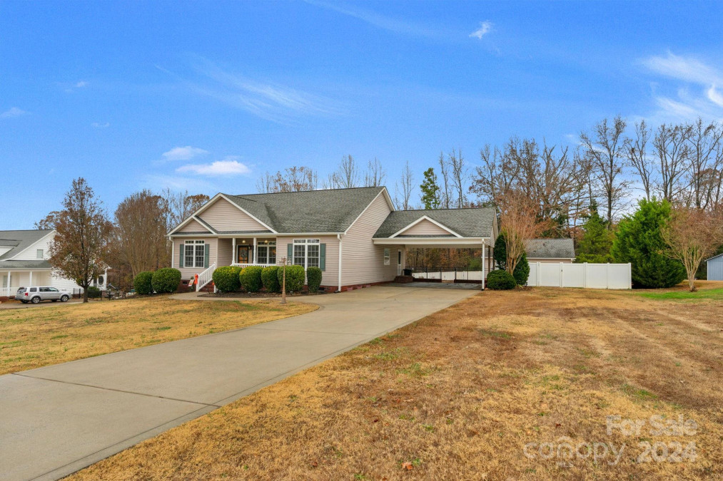 1734 Dr Saye Ln Sharon, SC 29742