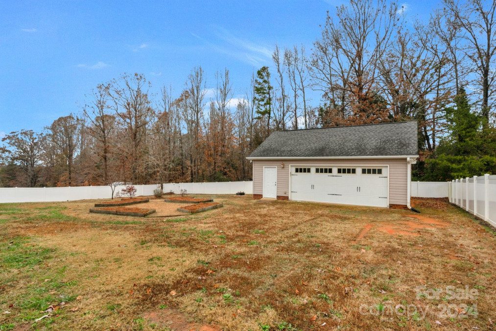 1734 Dr Saye Ln Sharon, SC 29742