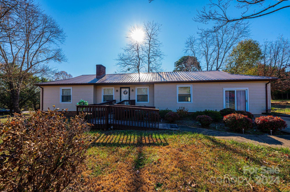 4115 Conley St Newton, NC 28658