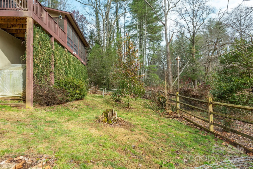 3437 Hebron Rd Hendersonville, NC 28739