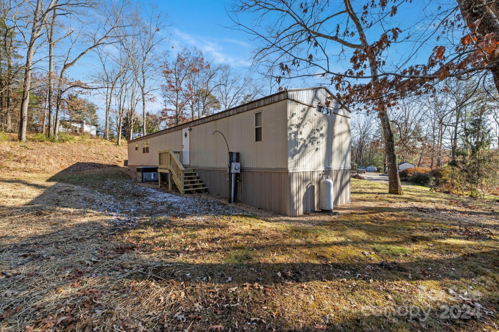 25 Red Cagle Hill Pisgah Forest, NC 28768