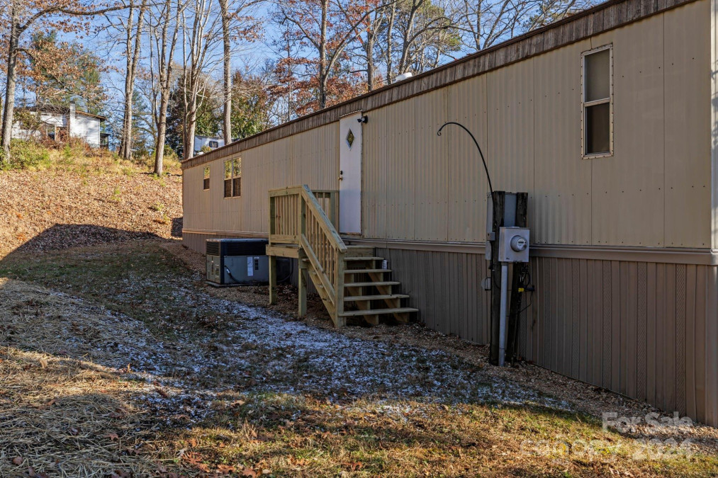 25 Red Cagle Hill Pisgah Forest, NC 28768