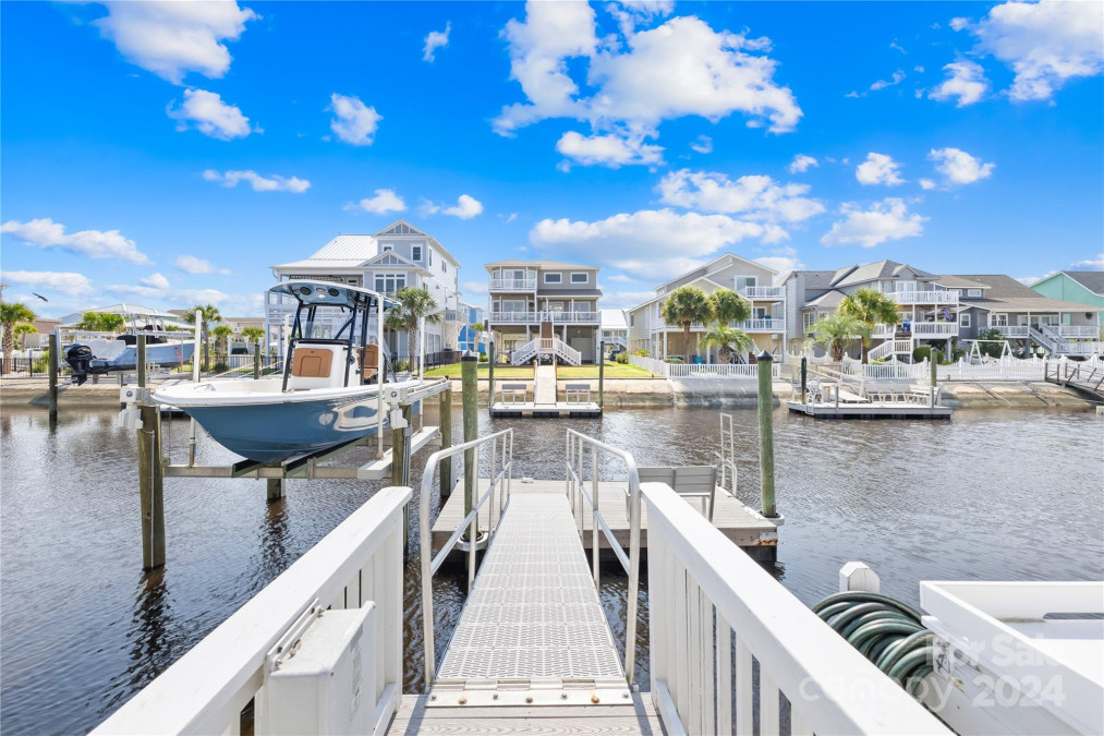 5 Dare St Ocean Isle, NC 28469