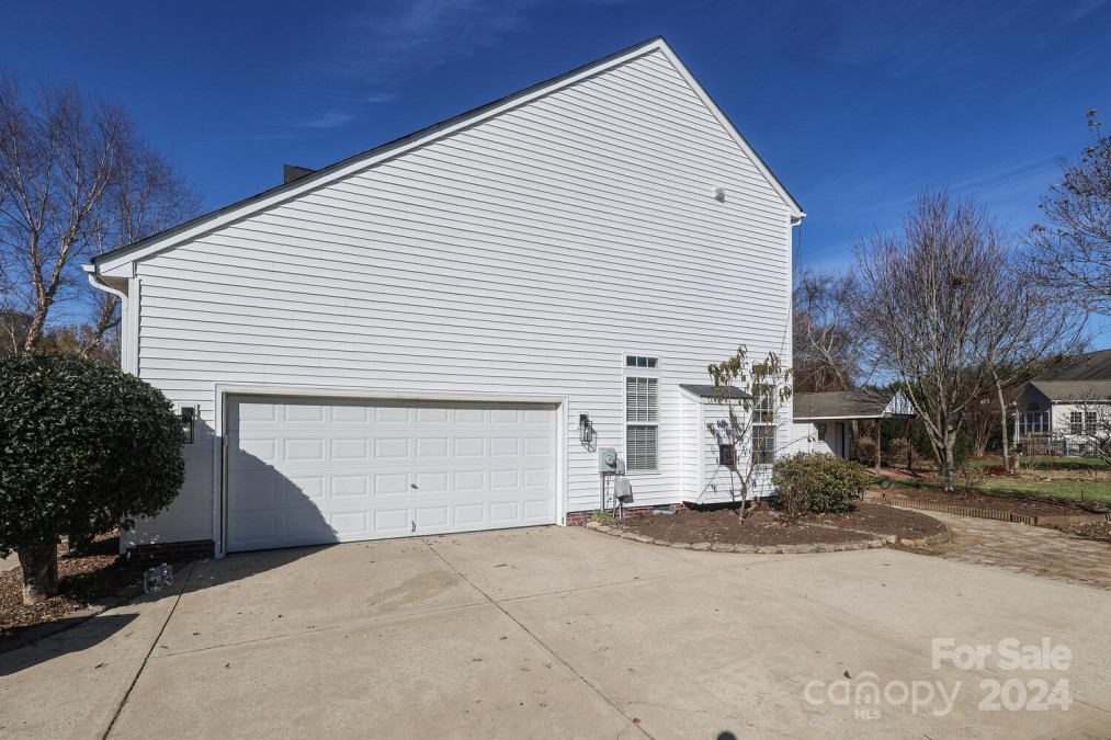 1122 Oak Alley Dr Indian Trail, NC 28079