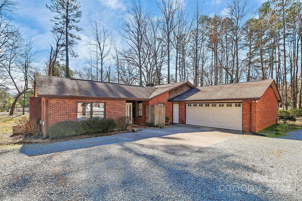 1902 Sugar Creek Rd Charlotte, NC 28262