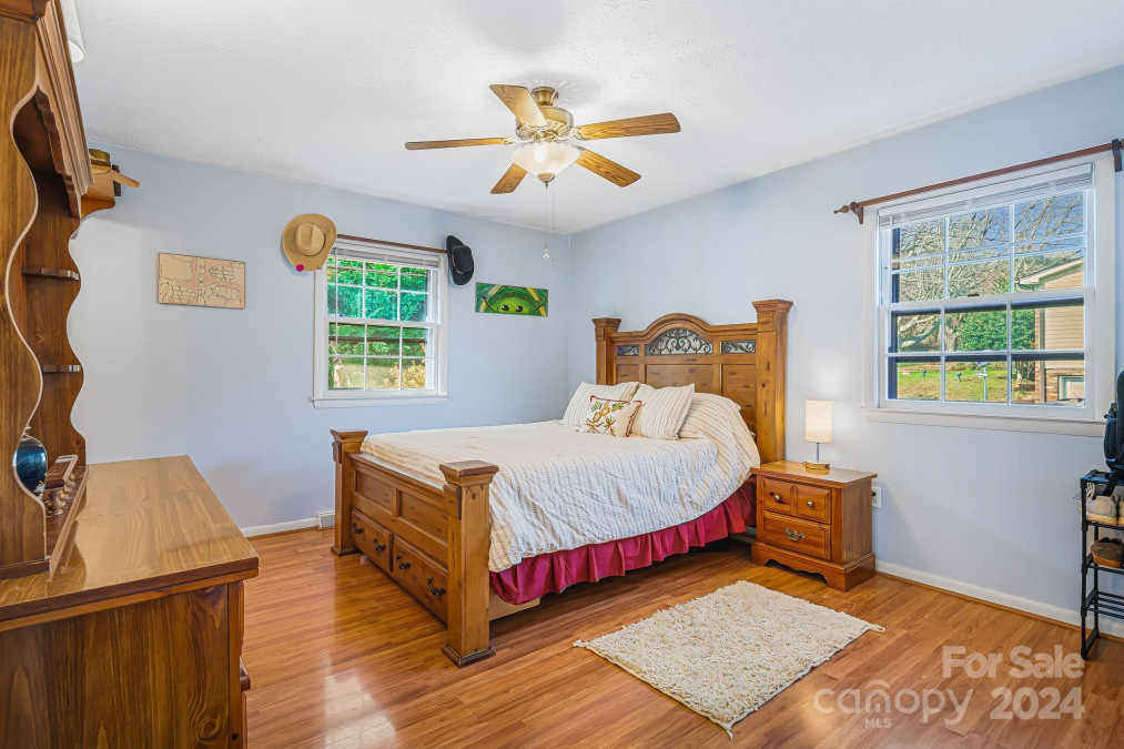 362 Mills Gap Rd Asheville, NC 28803