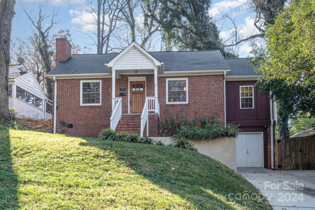 2013 Wood Dale Ter Charlotte, NC 28203