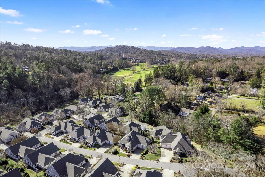 2 Creekside Way Asheville, NC 28804