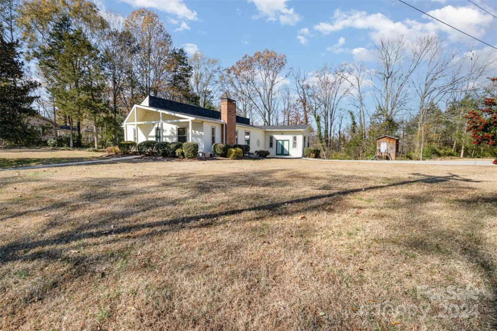 161 Eastcliff Dr Concord, NC 28025