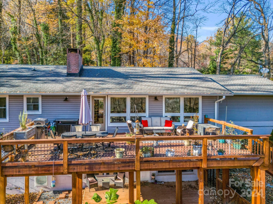 305 Meadowlark Dr Tryon, NC 28782