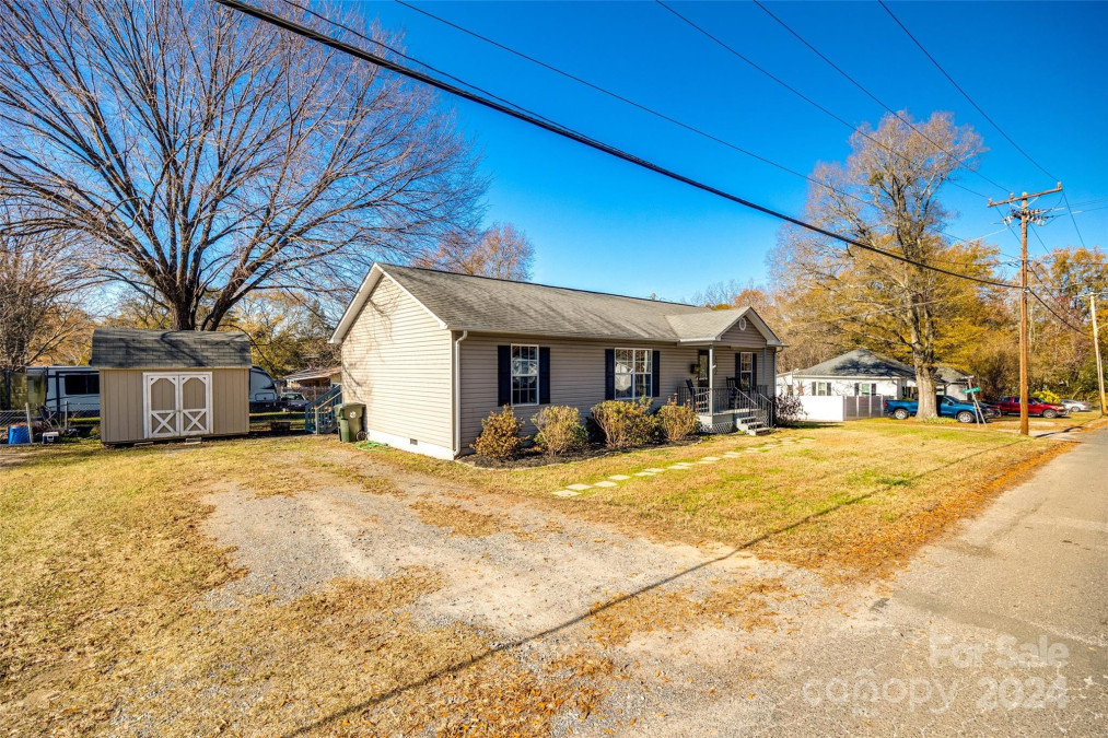 302 Valley Ave Clover, SC 29710