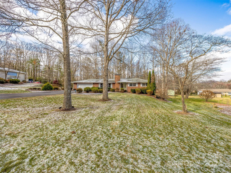 113 Tanager Ln Hendersonville, NC 28792