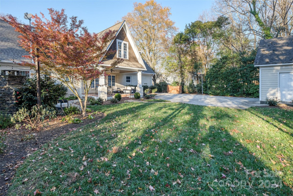 4419 Woodlark Ln Charlotte, NC 28211