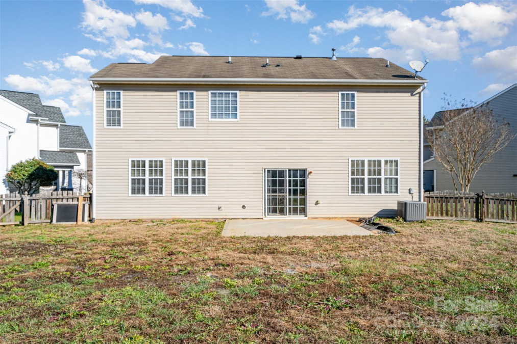 1414 Kronas Cir Waxhaw, NC 28173