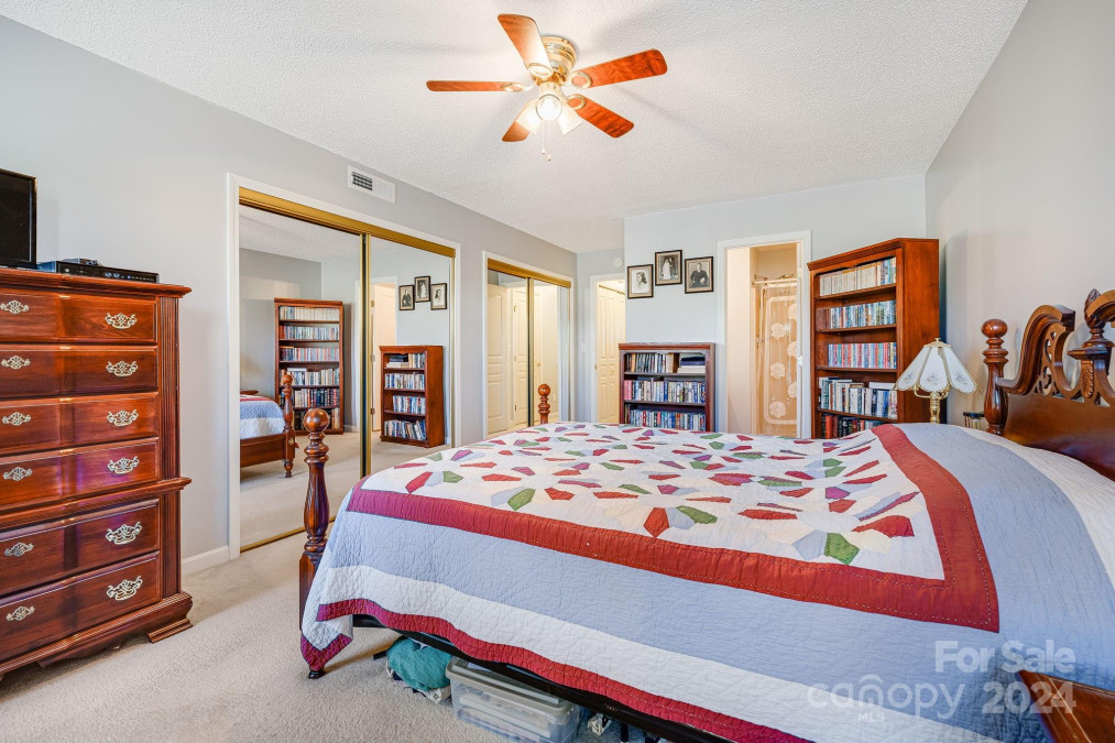 2904 Sagamore Ln Asheville, NC 28806