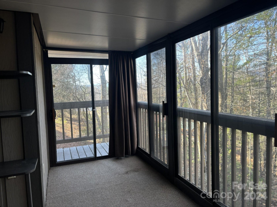 655A Overlook Dr Spruce Pine, NC 28777