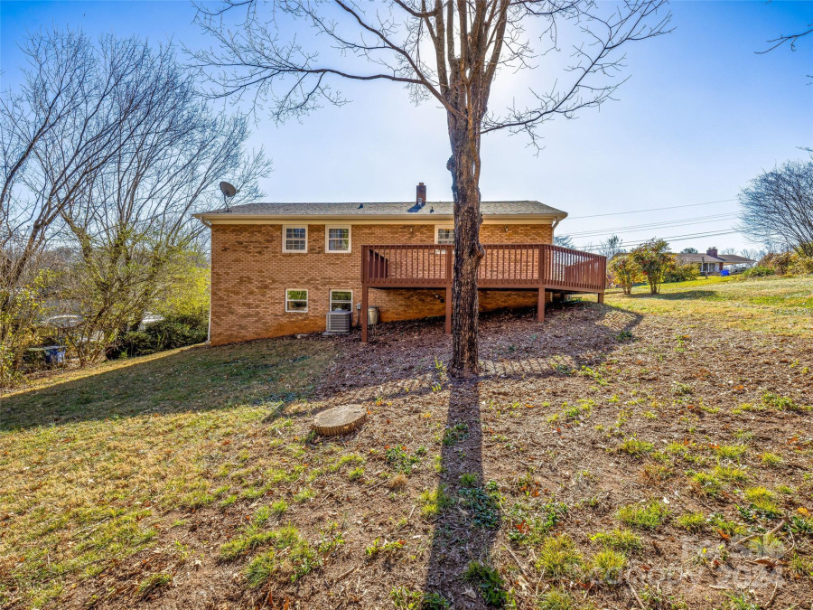 6 Debra Ln Asheville, NC 28806