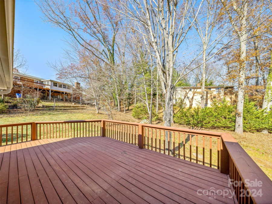 6 Debra Ln Asheville, NC 28806