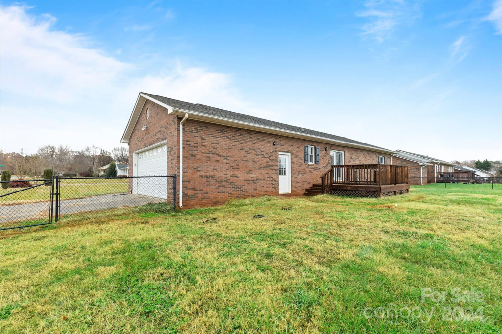 102 Caribou Dr Statesville, NC 28625