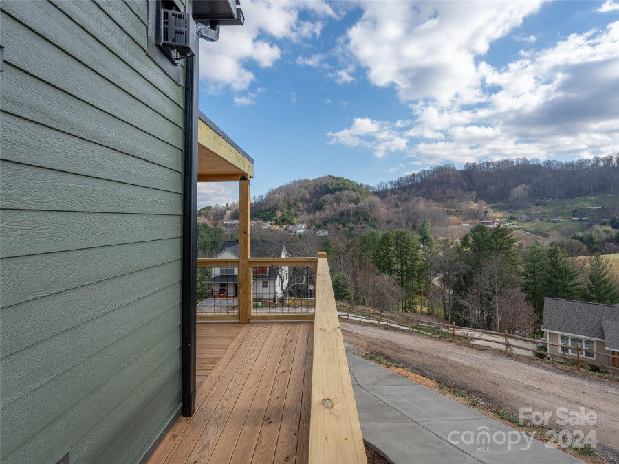 154 Aster Ridge Dr Waynesville, NC 28786