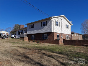 617 Ivy St Hudson, NC 28638