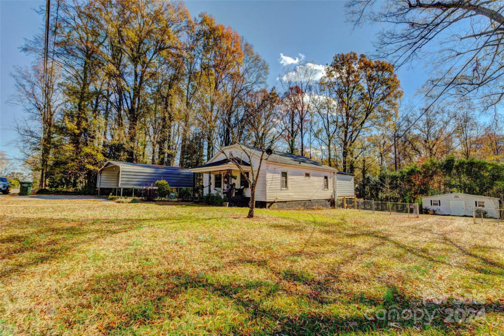 405 Carroll St Cherryville, NC 28021