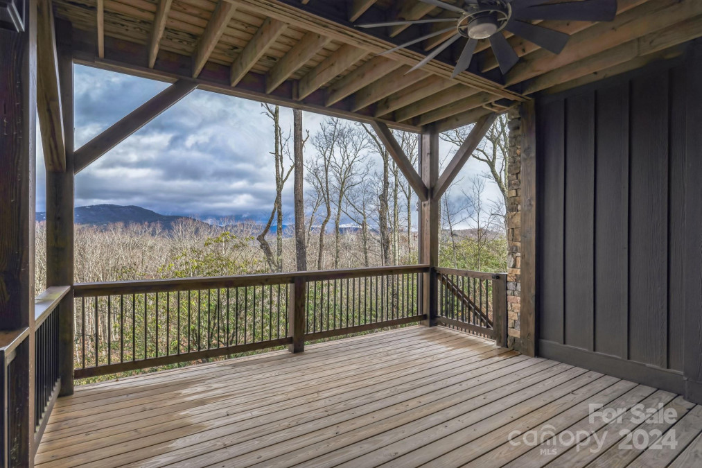 281 High Cliffs Rd Cashiers, NC 28717