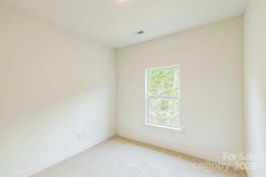 190 Cherry Springs Ln Asheville, NC 28804