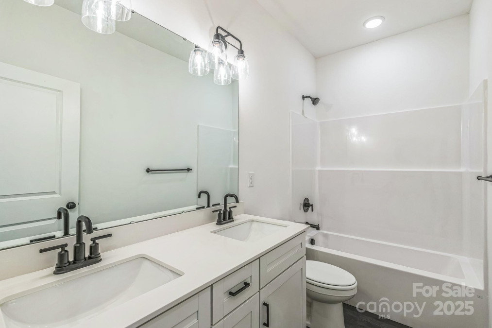 190 Cherry Springs Ln Asheville, NC 28804