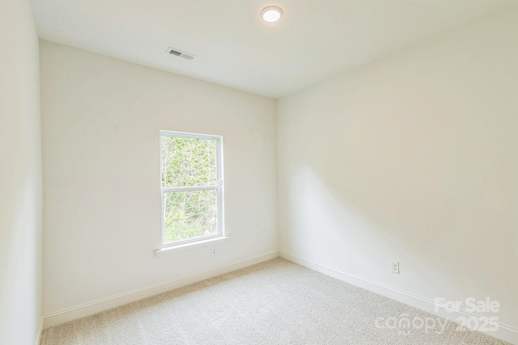 190 Cherry Springs Ln Asheville, NC 28804