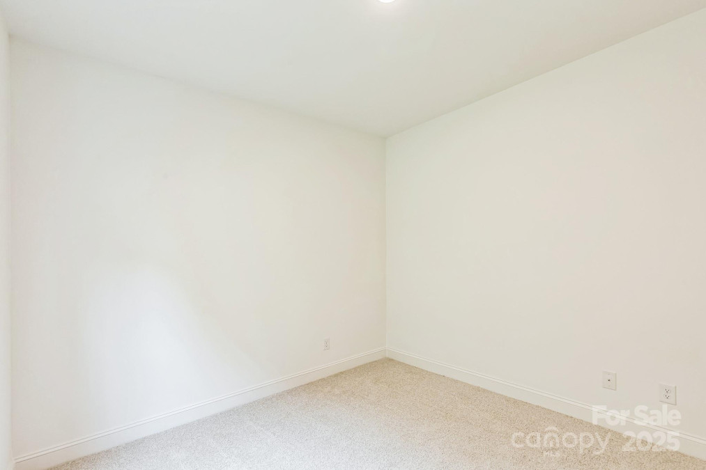 190 Cherry Springs Ln Asheville, NC 28804