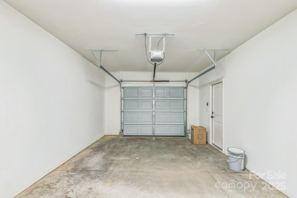 190 Cherry Springs Ln Asheville, NC 28804