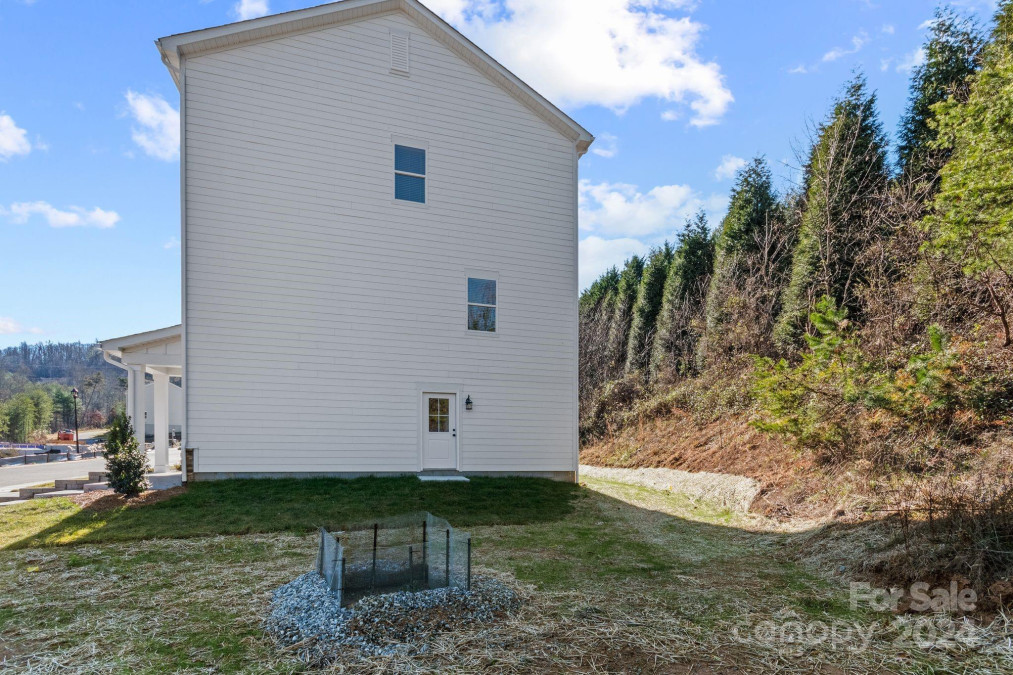 192 Cherry Springs Ln Asheville, NC 28804