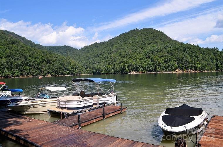 150 Saddle Notch Ln Tuckasegee, NC 28783