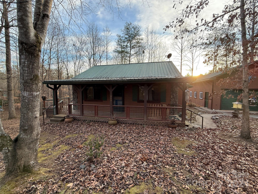 585 Cabin Cove Ln Moravian Falls, NC 28654