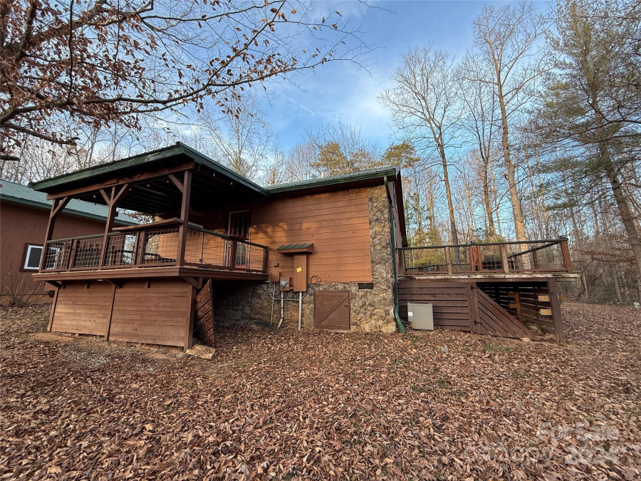 585 Cabin Cove Ln Moravian Falls, NC 28654