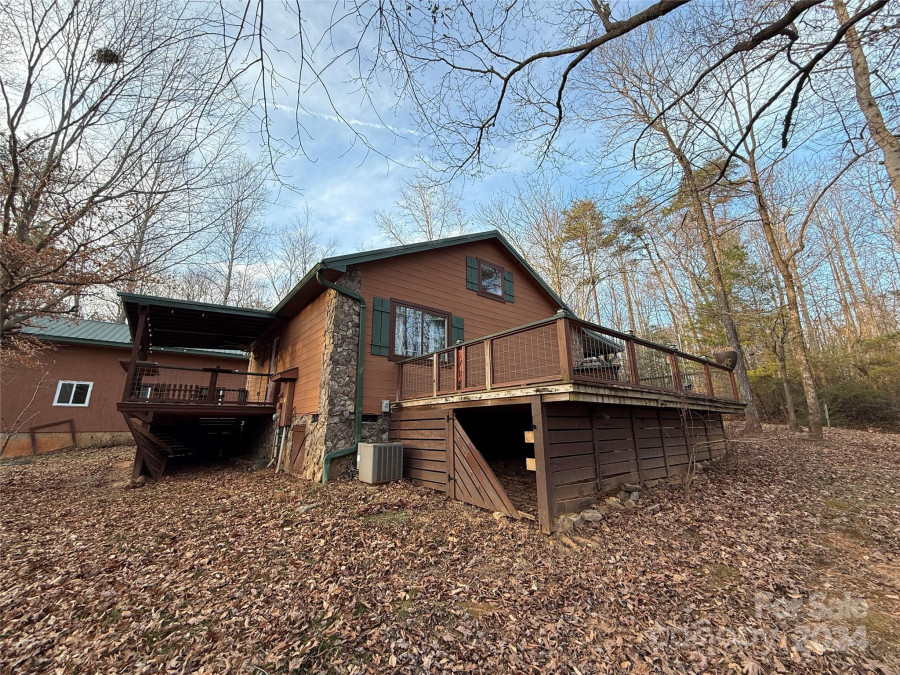 585 Cabin Cove Ln Moravian Falls, NC 28654