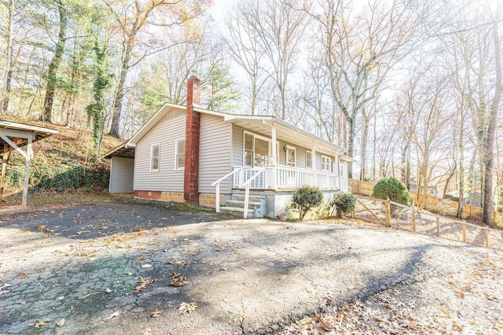 84 Woodtop Rd Sylva, NC 28779